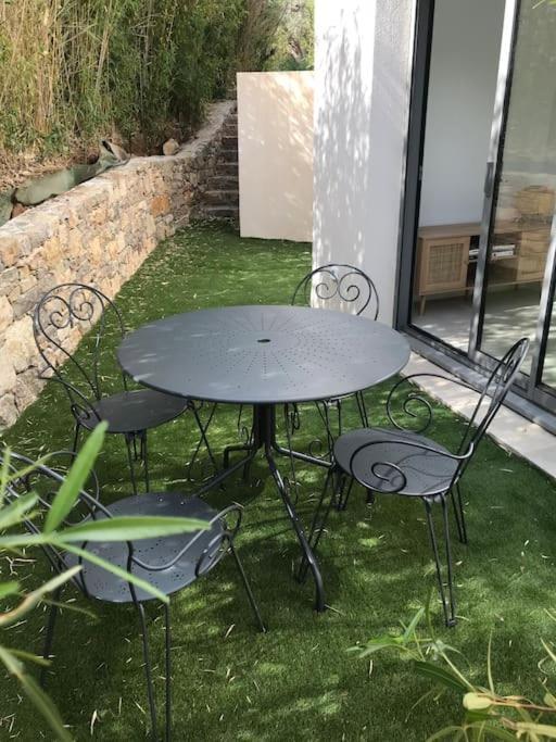 T2 Neuf Sur Jardin Proche
